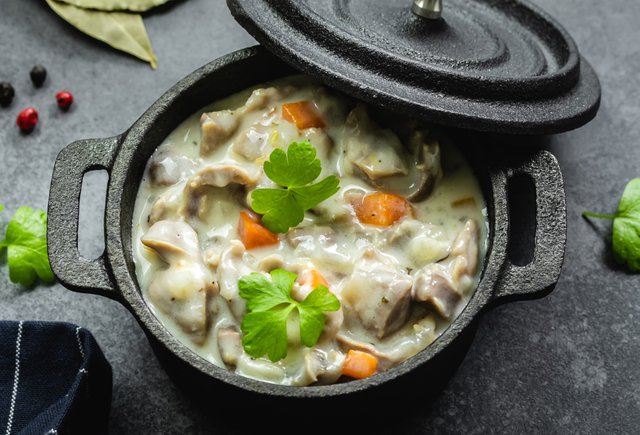 Печень в сметане как в детском саду. Рецепт по технологической карте