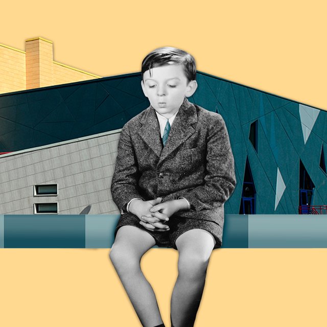 Ребёнка не пустили в школу без сменки. Это законно?