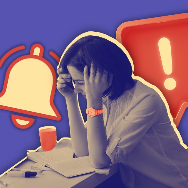 «Кажется, что ты чем-то больна»: причины и последствия выгорания учителей