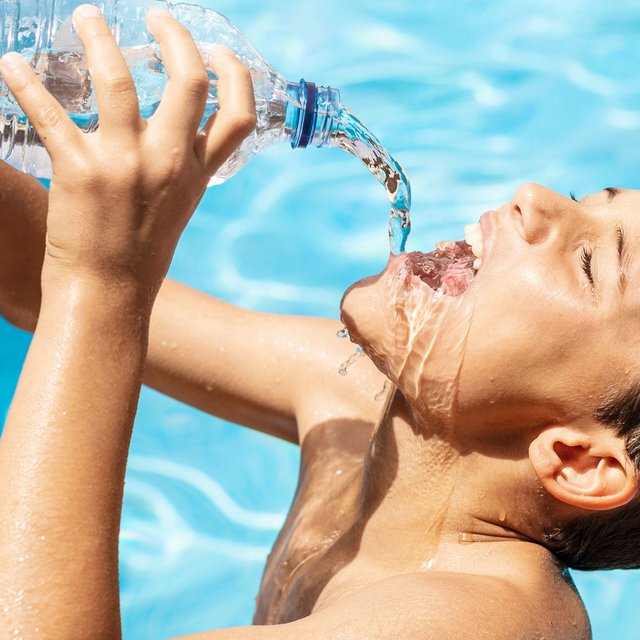 Как понять, что ребенок пьет достаточно воды?