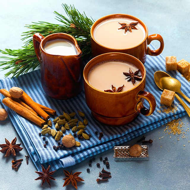 5 согревающих напитков для зимних вечеров: не только пунш и глинтвейн