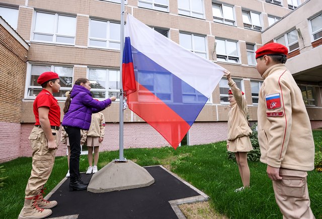 Могут ли родители отказаться от участия ребенка в патриотических мероприятиях в школе?