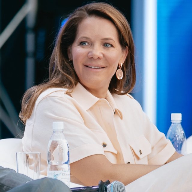 «Спорно, что высшее образование будет гарантировать успех». Анастасия Ракова — о том, что происходит в московских колледжах