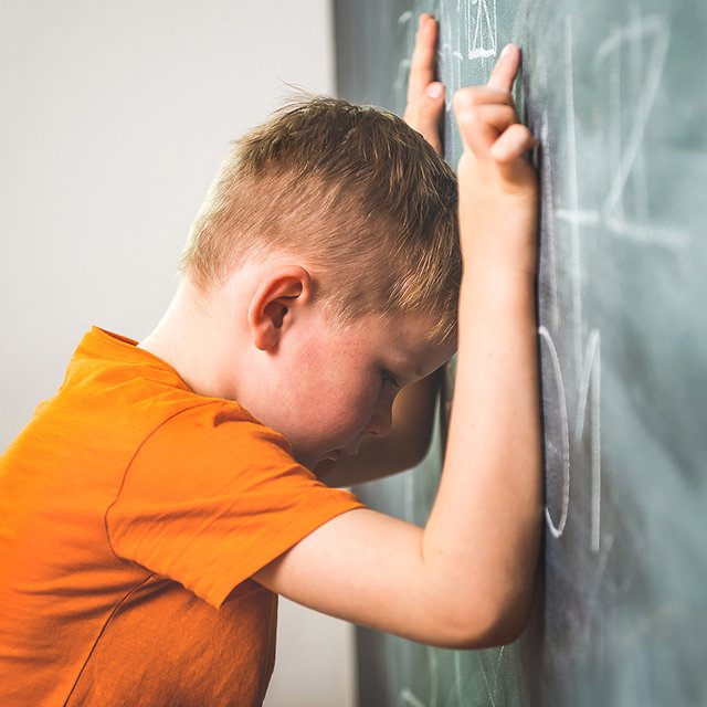 5 способов поддержать ребёнка, который переживает, что он не лучше всех