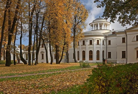 На день уехать из Москвы: есть пастилу и искать Чёртов мост