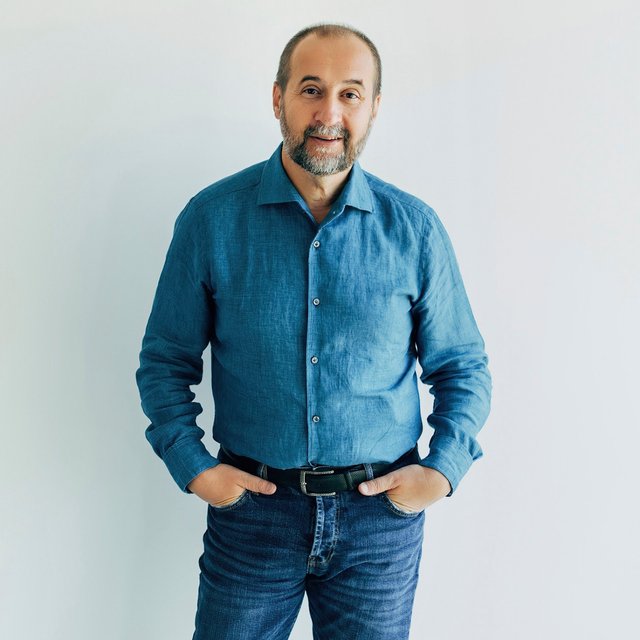 Хорошо жить — это много зарабатывать? Финансист Андрей Мовчан — о том, как и зачем говорить с детьми о деньгах