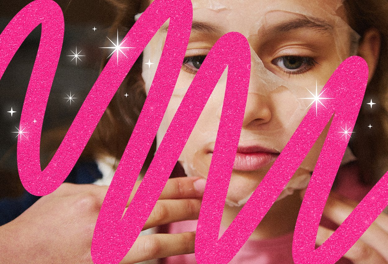 Коллаж. Девочка с косметической маской на лице. Уходовая косметика. Косметикорексия у детей