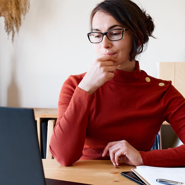 Я пожаловалась на школу в министерство, отправят ли копию жалобы в школу?