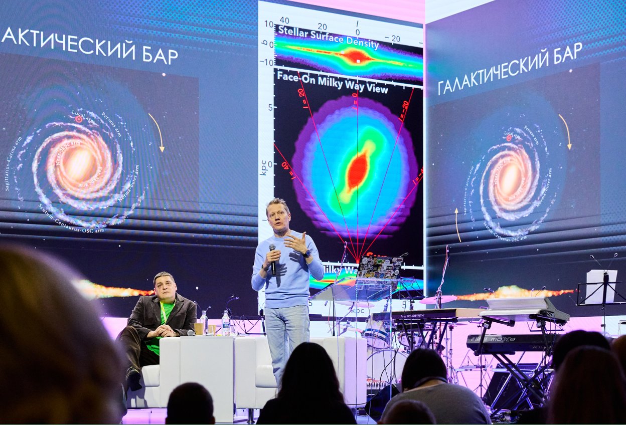 Научный лекторий: Владимир Сурдин, Максим Кронгауз, Михаил Гельфанд и Михаил Лебедев.