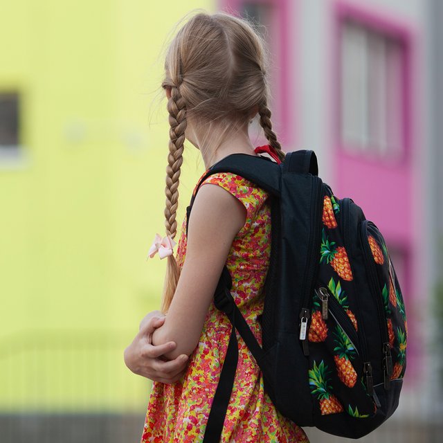 «Я не хочу в школу». Как настроить ребенка на учебу после летних каникул