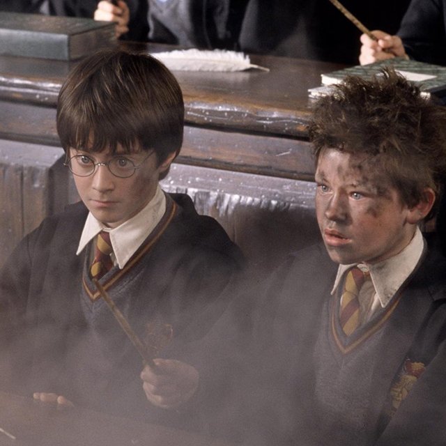 «Ученики приходили на уроки в мантиях». Как я учила детей-актёров на съёмках «Гарри Поттера»