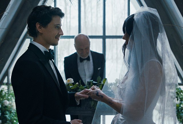 Как выйти замуж и не умереть? Брак = проклятие? Ответы ищем в сериале «У меня очень плохое предчувствие»
