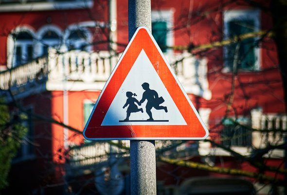 «Ограничения нужны, чтобы сделать жизнь лучше»: как объяснять
правила, чтобы дети их соблюдали