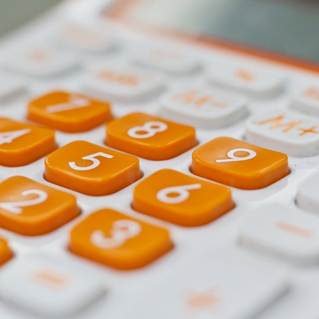 Как рассчитать компенсацию за отпуск увольняющемуся преподавателю вуза?