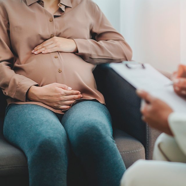 «У меня нет задачи поставить диагноз». Как работают психологи для беременных, к которым теперь отправляют всех