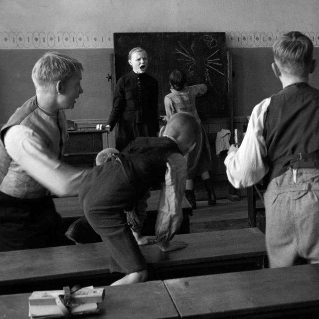 «Мы бесправны – и это главная беда». Учителя — о ситуациях, когда ни опыт, ни авторитет им не помогают