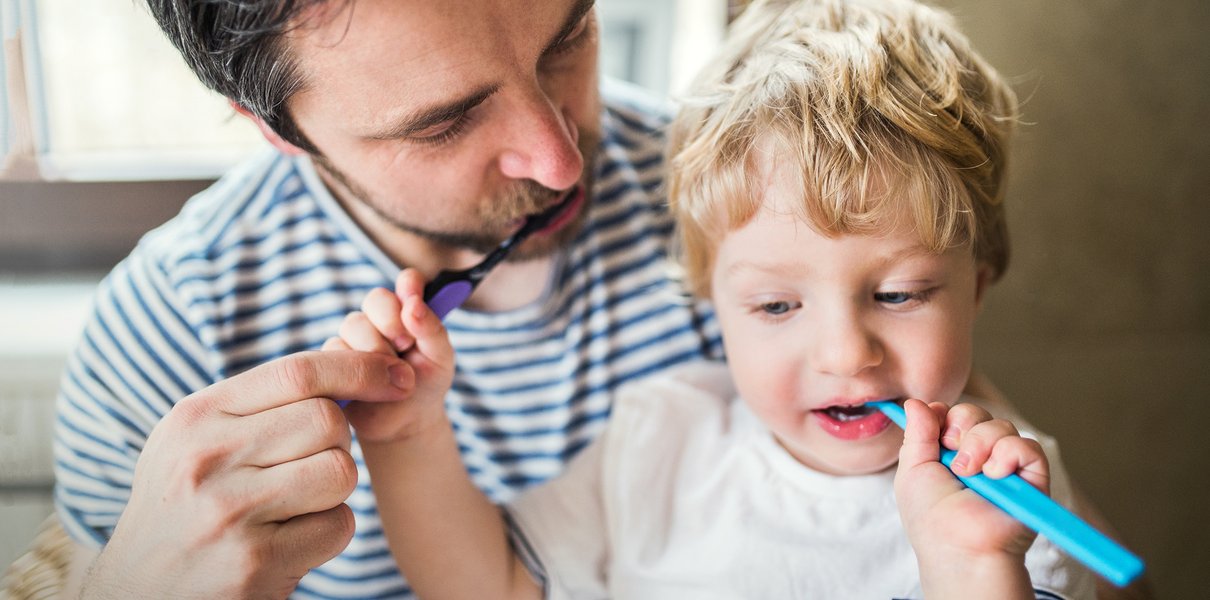 Как научить ребенка чистить зубы и когда ставить брекеты: 5 вопросов детскому стоматологу