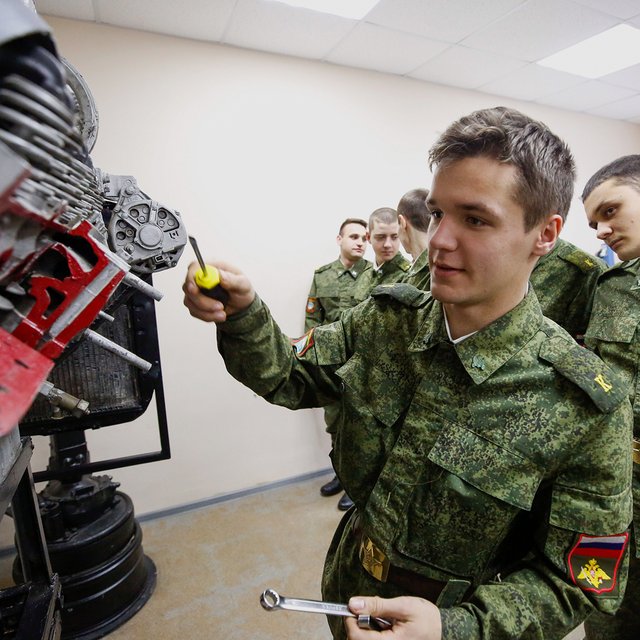В вузах больше нет военных кафедр: что пришло им на смену и как теперь стать офицером запаса