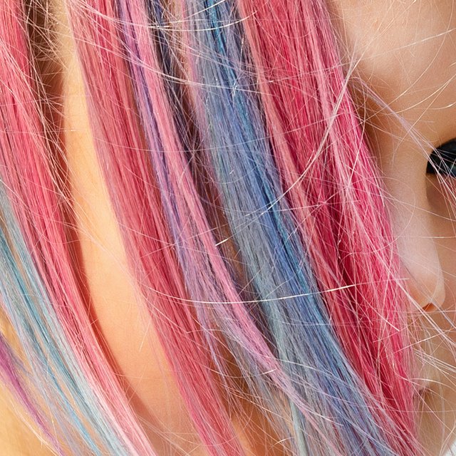 Учитель ругает за крашеные волосы, угрожает инспекцией по делам несовершеннолетних: это законно?