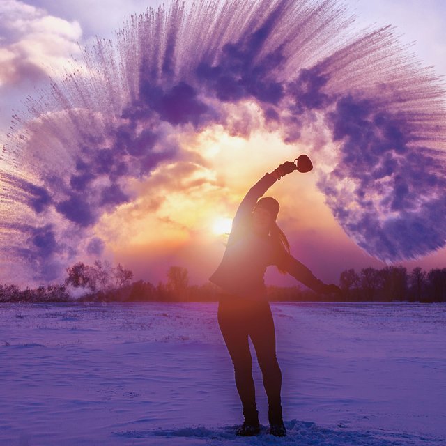 Почему горячая вода замерзает быстрее холодной? История открытия, которое случайно совершил школьник из Танзании