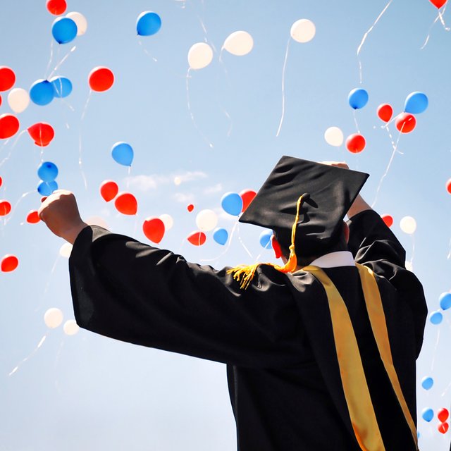 Пережить 11-й класс, сдать ЕГЭ, поступить на бюджет: советы выпускников прошлого года