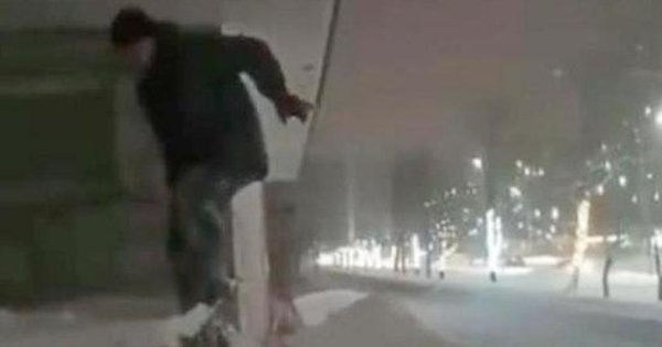 18летний юноша из Обнинска неудачно сделал сальто. Врачи