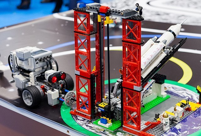 LegoGun — двуствольный пистолет из Lego Mindstorms EV3