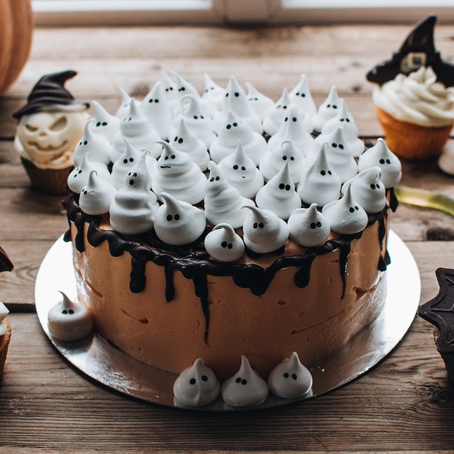 5 очень простых рецептов на Хеллоуин: бананы-призраки, тосты-мумии и не только