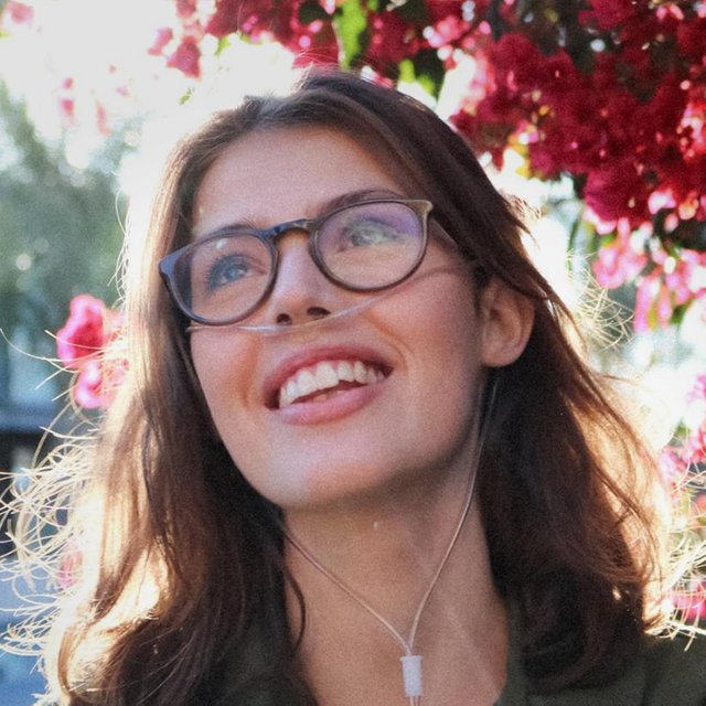 «Итак, я умираю». История Клэр Вайнленд — девушки, изменившей отношение общества к неизлечимо больным