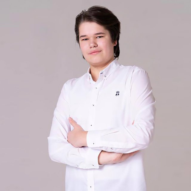 "Репетиторов у меня не было". Как сдать ЕГЭ по русскому на 100 баллов, если ты технарь