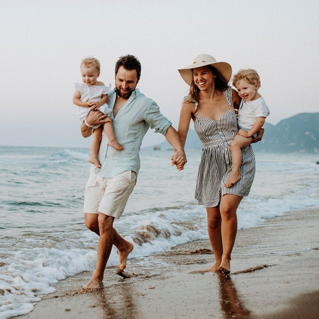 По России уже всё раскуплено? Сколько будет стоить летний отдых с детьми в 2022 году