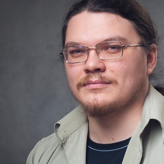 «Отчество создает дистанцию между учителем и учеником»: математик из YouTube — об олимпиадах, подписчиках и школе