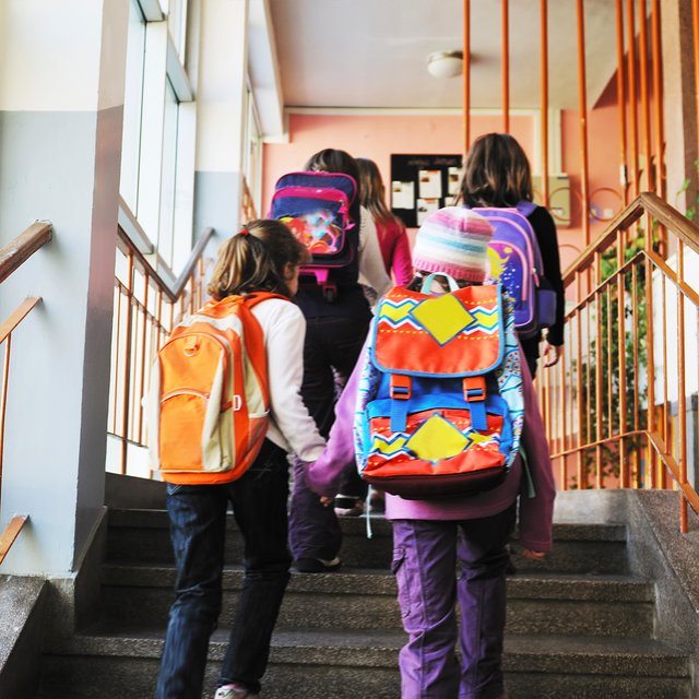 „Что вы здесь сидите? Убегайте!“ Минирование школ в Белгороде — что известно сейчас