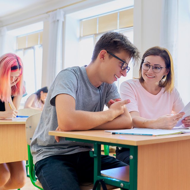 "Молодой педагог всегда боится осуждения". Выпускница педвуза – о работе классным руководителем