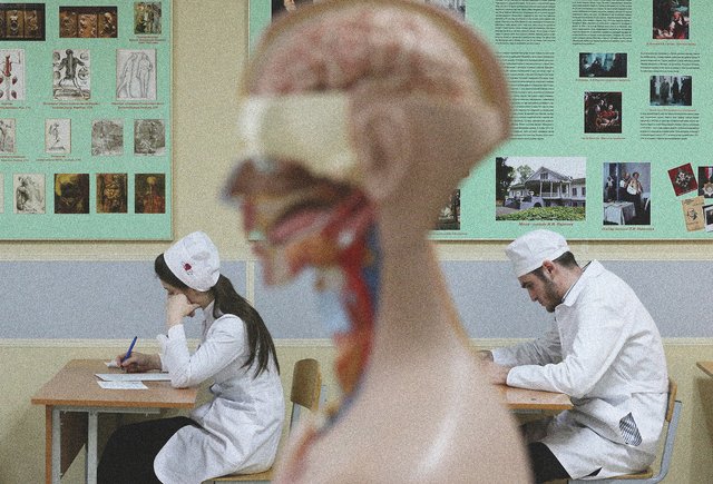 Свободны сотни бюджетных мест: откуда взялся недобор студентов в медвузы и ординатуру в 2026 году