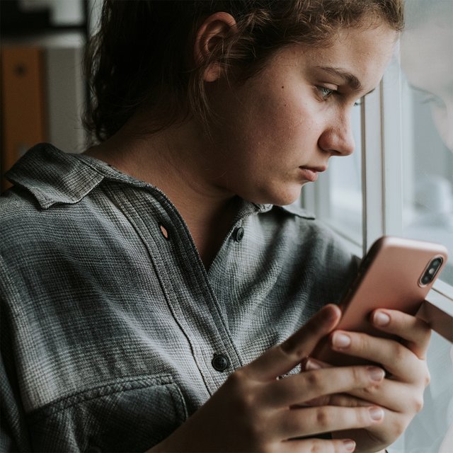 «И я облила себе руку кипятком»: подростки – о ссорах с родителями