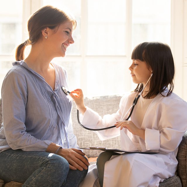 Шишки, втулки и лоскуты. Во что играть с дошкольником, чтобы и родителям было не скучно