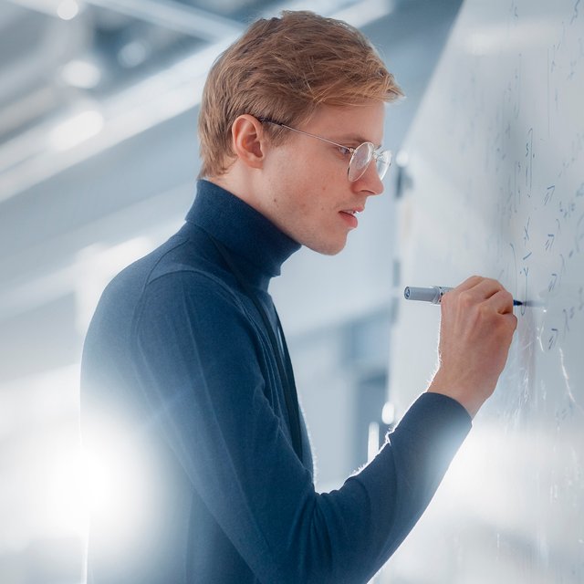 Поступление в технические и инженерные вузы в 2023 году: квоты, льготы, кредит на учёбу