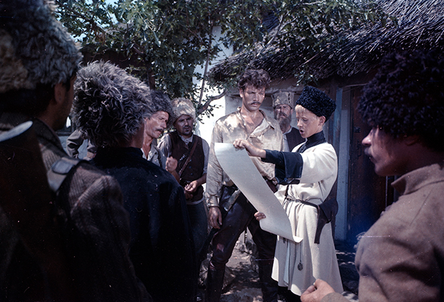 7 любимых советских фильмов, которые лучше не показывать детям