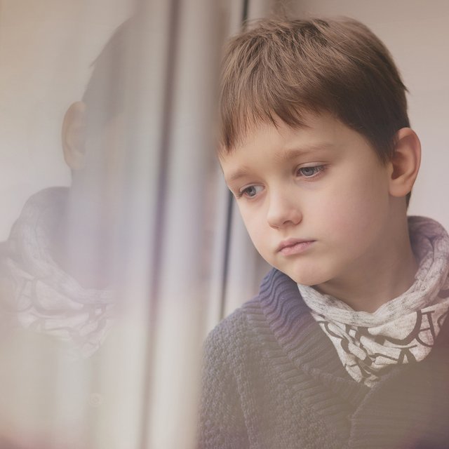 У ребёнка нет друзей: почему так происходит и как ему помочь