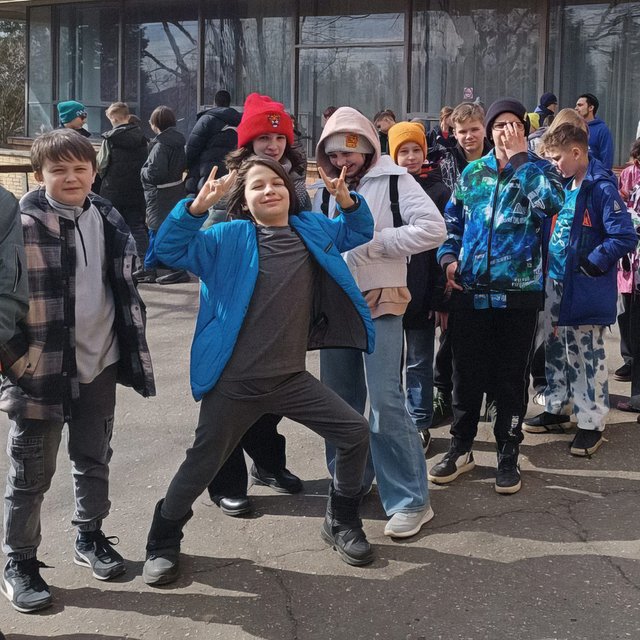 «Никаких вступительных испытаний, никаких тестов, ничего»: как устроены выездные школьные лагеря и зачем они нужны