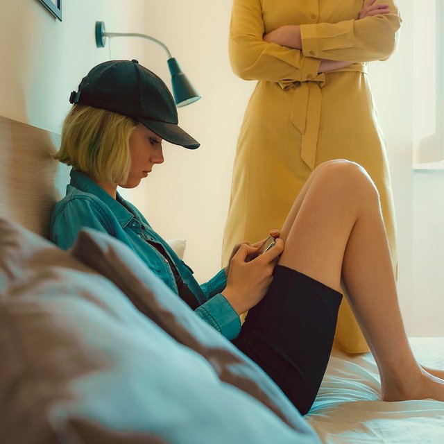 "Он меня ни во что не ставит!" Почему подростки перестают нас слышать и что с этим делать