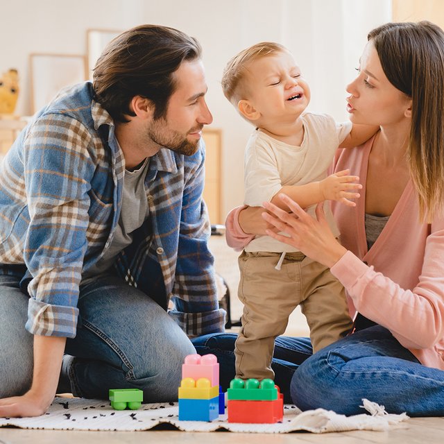 Трёхлетний ребёнок на любое «нет» кричит и бросает игрушки: как научить его справляться с гневом