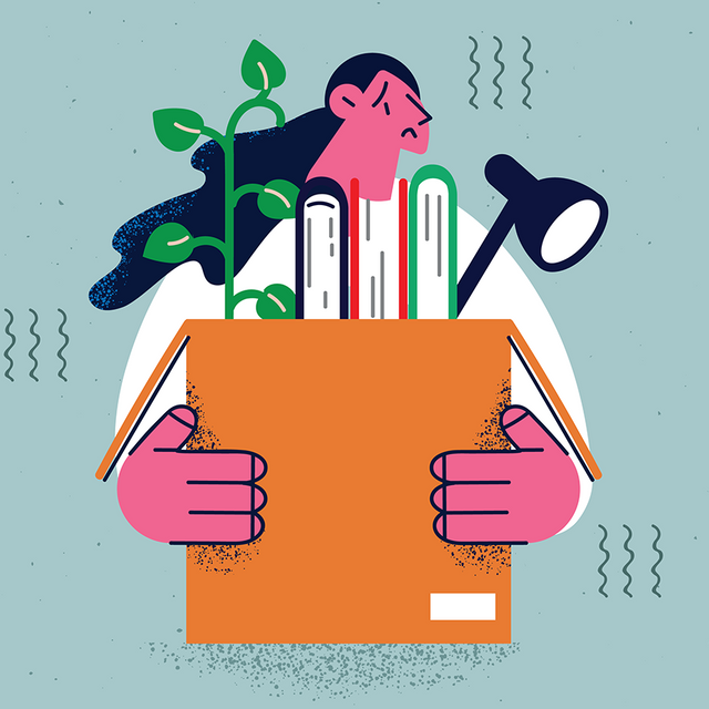 Из школы хотят уволить педагога: могут ли родители повлиять на ситуацию