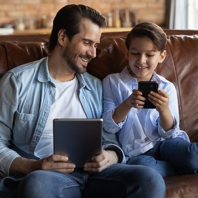 Пять раз назвать по имени и похвалить. Игра, которая сближает детей и родителей