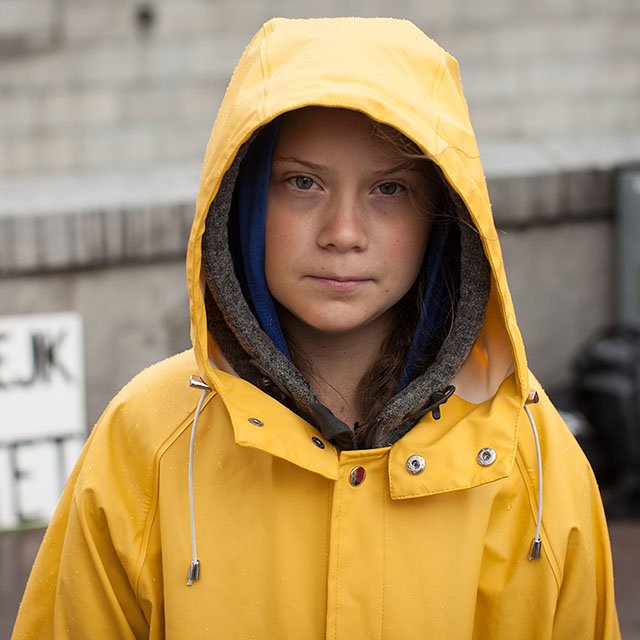 «Я хочу, чтобы вы запаниковали». Как Грета Тунберг прогуляла школу и стала главным экоактивистом мира