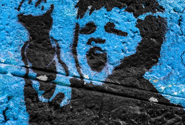 Ученик с ОВЗ мешает вести уроки и нападает на других детей. Можно ли исключить его из школы?