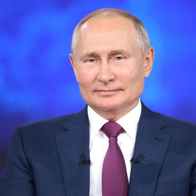 Сократить контрольные, повысить зарплаты учителям и другие новые поручения Путина