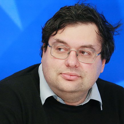 «Не всегда дело в зарплате. Гораздо чаще учителей можно привлечь минимизацией маразма»