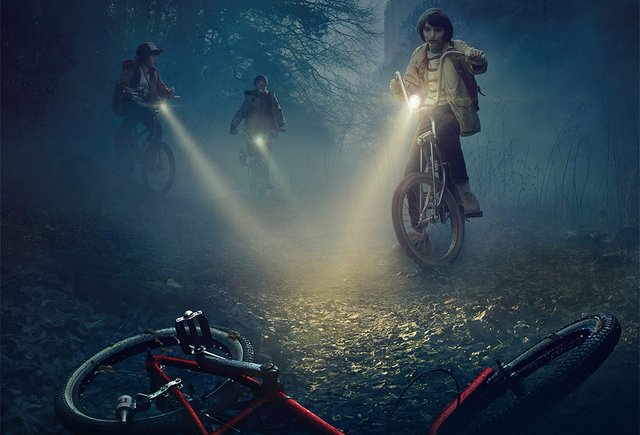 За что все так любят сериал «Очень странные дела» и стоит ли начинать смотреть его сейчас